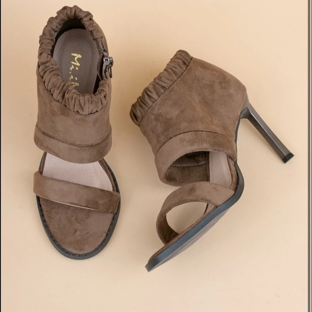 Brand new Mi.iM Shaye Suede Peep Toe Heel